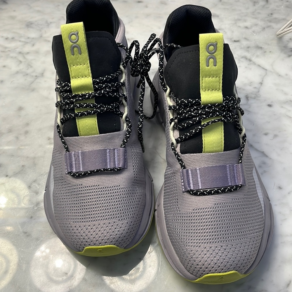 On Running Cloudnova Size 6.5 New - image 4